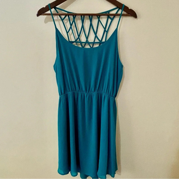 Lost April| Cute Green Caged Back Strappy Summer Dress Mini Skirt Sz M - Picture 1 of 9
